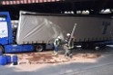 LKW blieb unter Bruecke haengen Koeln Ehrenfeld Innere Kanalstr Hornstr P252